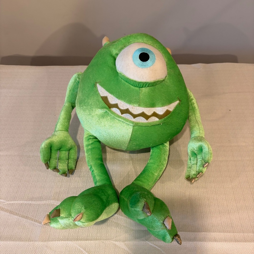 Disney Store Mike Wazowski Monsters Inc Plush 14 Inch Green Stuffed Toy Pixar